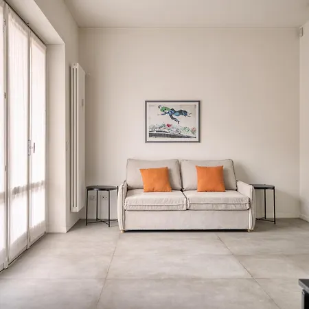 Large Milan's Navigli - 5 Gu... Apartament