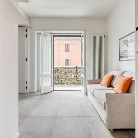 Apartament Large Milan's Navigli - 5 Gu... Mediolan