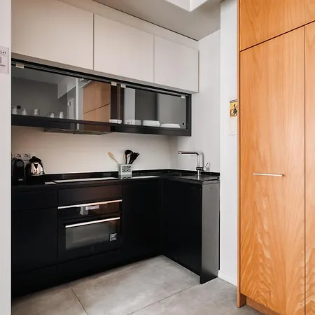 Large Milan's Navigli - 5 Gu... Apartament Mediolan